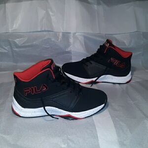 Fila Sneakers Brand NEW, Men size 10.5